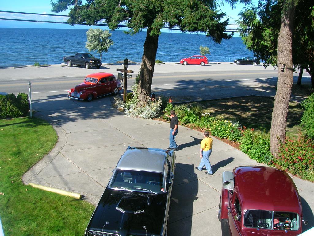 Davis Bay Bed & Breakfast Sechelt Bagian luar foto